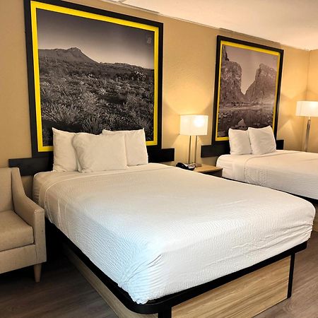 فندق Super 8 By Wyndham Corpus Christi Airport المظهر الخارجي الصورة