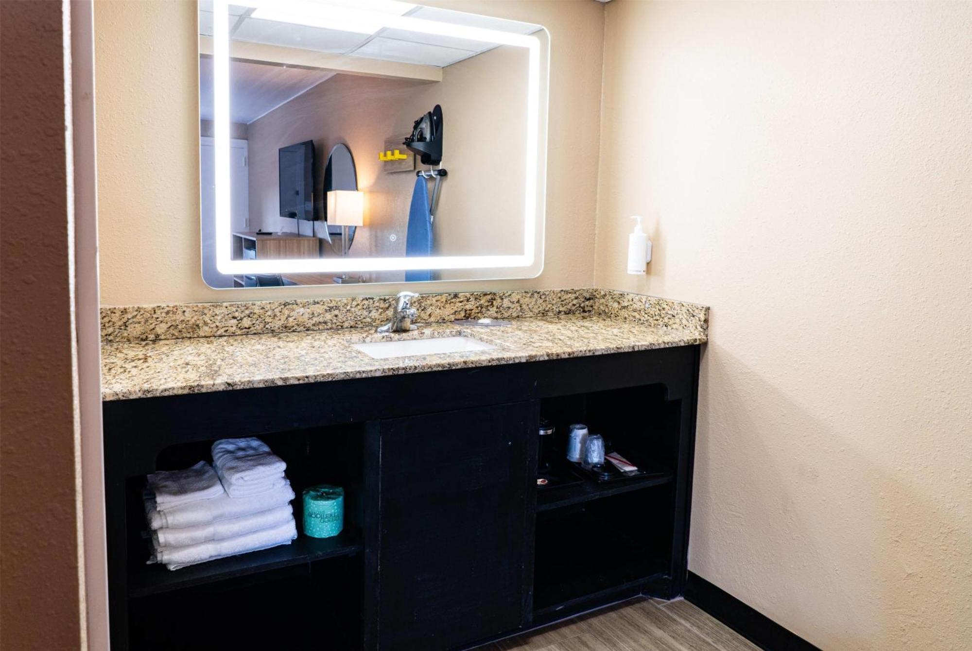 فندق Super 8 By Wyndham Corpus Christi Airport المظهر الخارجي الصورة
