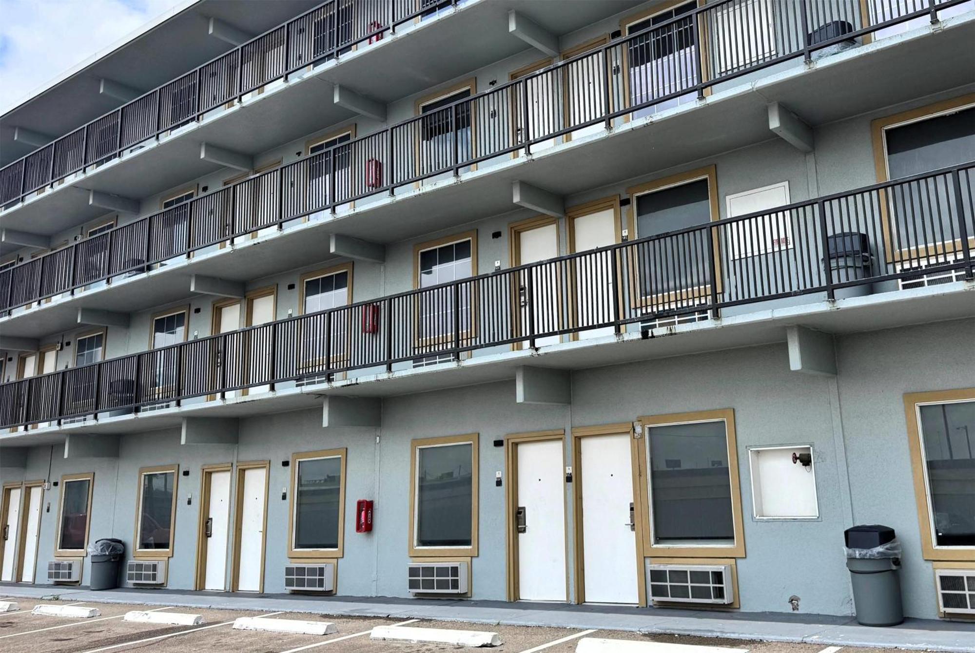 فندق Super 8 By Wyndham Corpus Christi Airport المظهر الخارجي الصورة